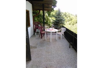 Słowacja Chata Zvolenská priehrada, Zewnątrz